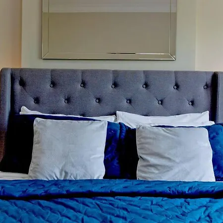 Apartment F7 Large 2bed Kensington *