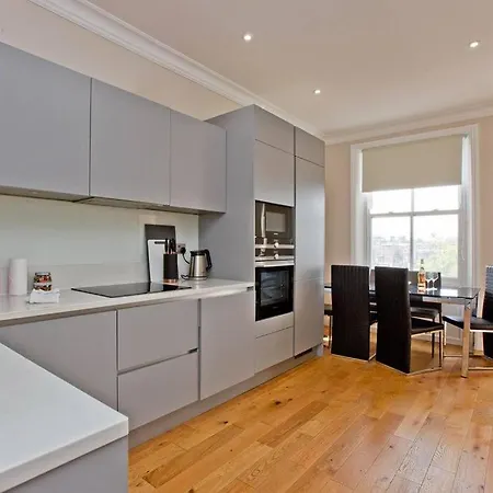 Apartment F7 Large 2bed Kensington *
