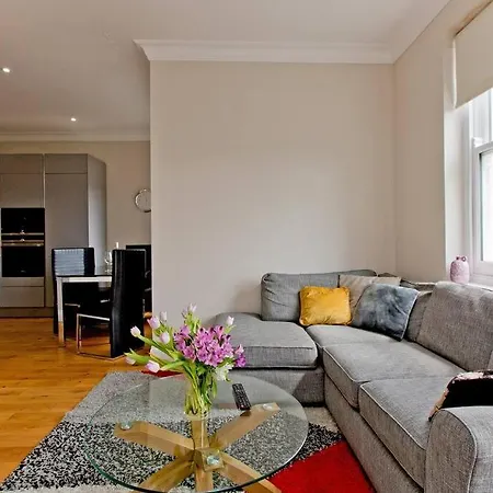 Apartment F7 Large 2bed Kensington *
