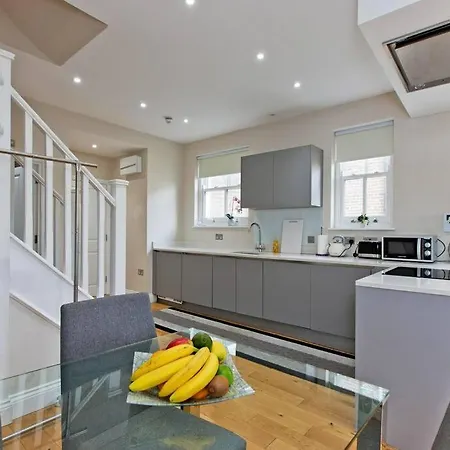 Stylish 1bed Duplex Kensington London