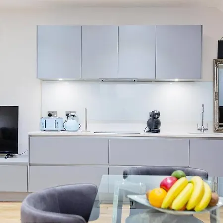 F1 Outstanding 1 Bed Duplex