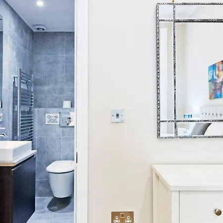 F1 Outstanding 1 Bed Duplex