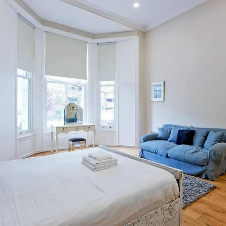 Apartment F1 Outstanding 1 Bed Duplex London