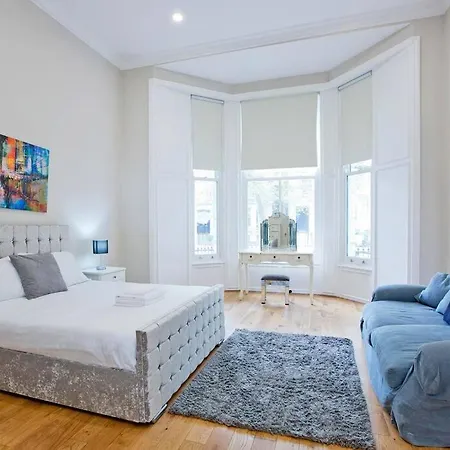 F1 Outstanding 1 Bed Duplex London