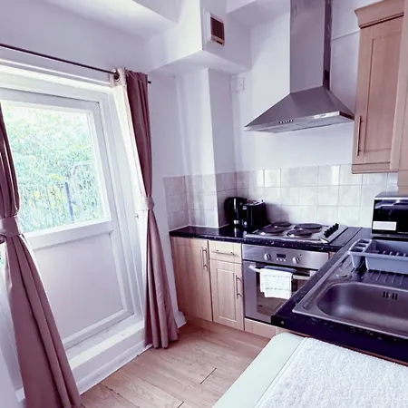 Chelsea 2 People Balcony Location Apartment