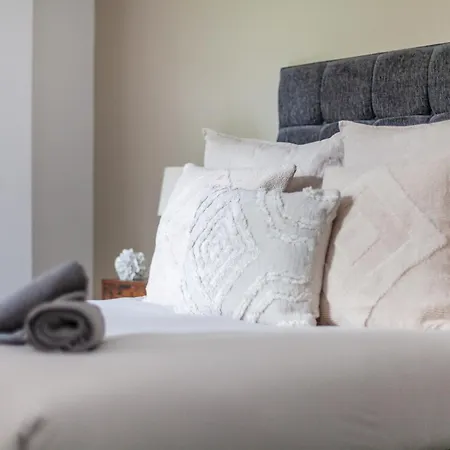 The Maida Vale Flat Apartment *