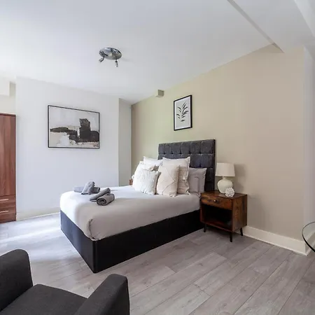 The Maida Vale Flat Apartment