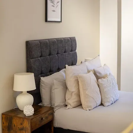 The Maida Vale Flat Apartment