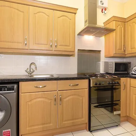 Barking Road Comfy House * London