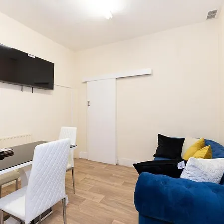 Homestay Barking Road Comfy House