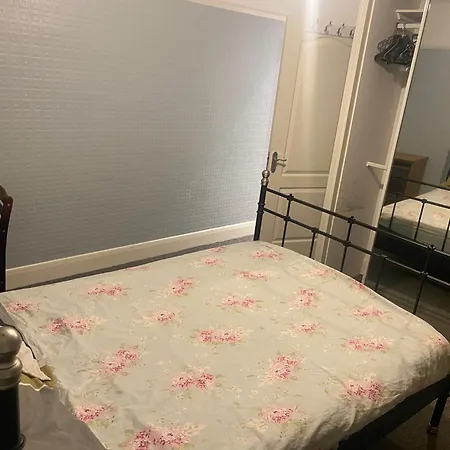 Quiet And Peaceful Victorian Corner House Homestay Streatham Vale