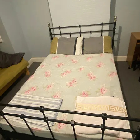 Quiet And Peaceful Victorian Corner House Homestay