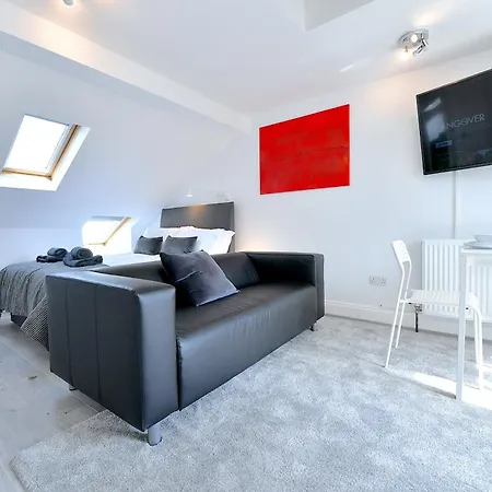 Stylish By Luxestays Fulham London