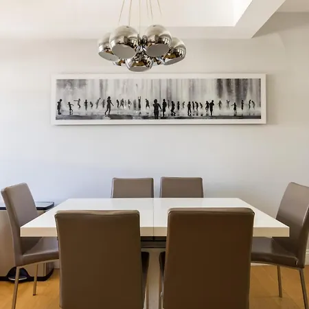 Apartment Is Yours - 2 Bedroom In Kensington