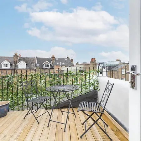 & Leafy - 2 Bedroom In Clapham Apartment *