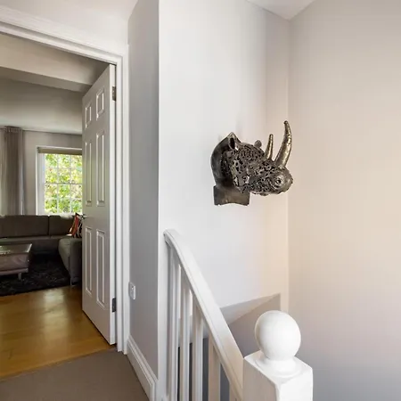 Apartment Is Yours - 2 Bedroom In Kensington London