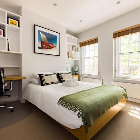 Is Yours - 2 Bedroom In Kensington Apartment London