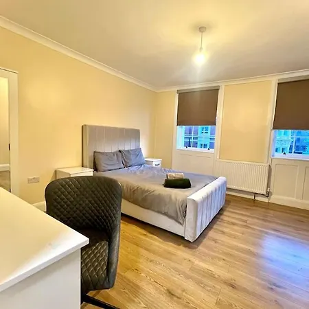 Apartment C.london, Zone 1. Double Studio, Moments From Oxford St