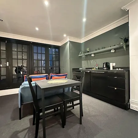Apartment Flat - Northwest *