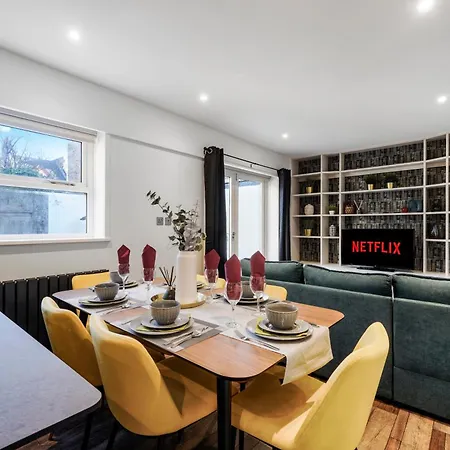 Cosy And Stunning Abode In * London