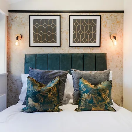 Cosy And Stunning Abode In