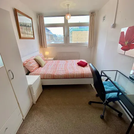 Kingward Apartment *