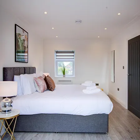 Apartment Hybrid Resi - Fulham Near Chelsea And Putney *