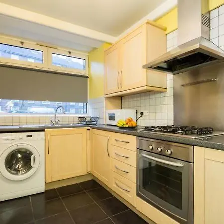 3 Bedroom Flat In *