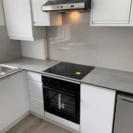 Modern Brand New Build Studio Apartment London
