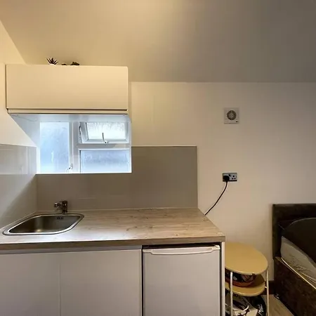 Modern Brand New Build Studio * London