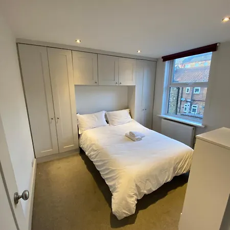 Gorgeous Hammersmith Home. Sleeps 6. Tube 5 Mins! *