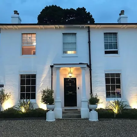 Lovely Annexe Near Surbiton/kingston, Sw London * Chessington