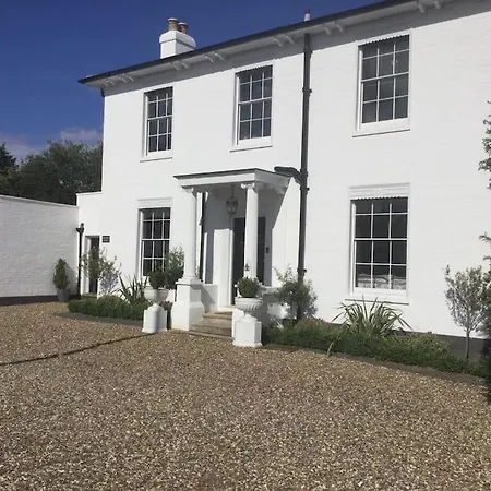 Lovely Annexe Near Surbiton/kingston, Sw London