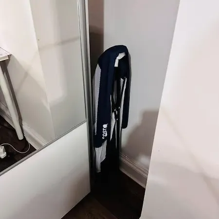 Apartment Lovely 2 Bedroom Ground Floor Flat With Garden. London
