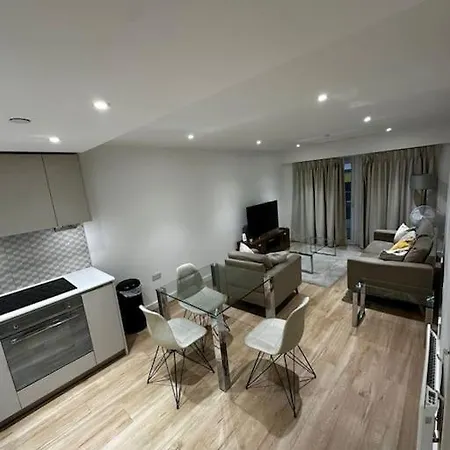 Farington House Apartment *