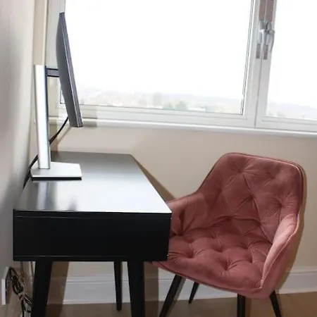 Urban Oasis: North London Apartment *