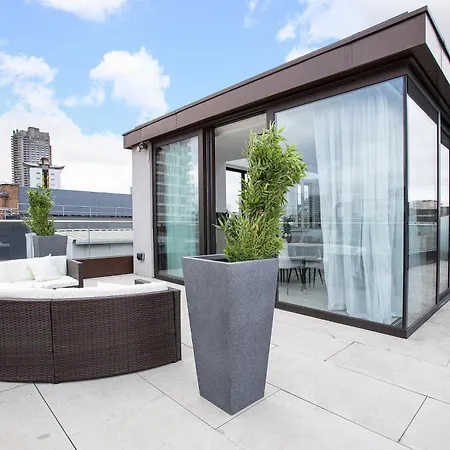 Stunning 3 Bedroom Penthouse Private Terrace Ac London