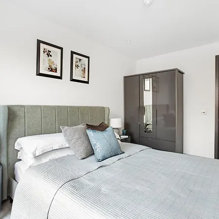 Apartment Stunning 3 Bedroom Penthouse Private Terrace Ac *