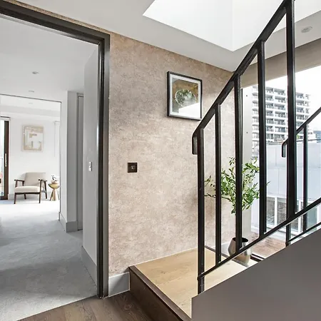 Stunning 3 Bedroom Penthouse Private Terrace Ac *