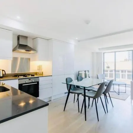 Apartment Impeccable 1-bed In London