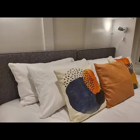Innit Townhouse Апартаменты Лондон