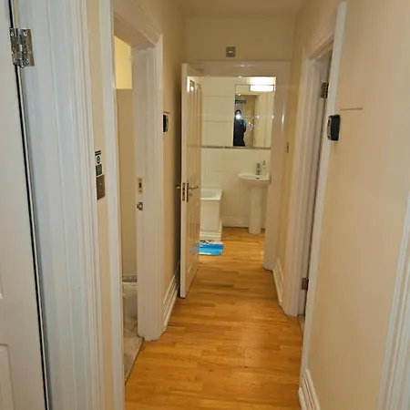 Guest house London Heathrow Glamour Mansion House