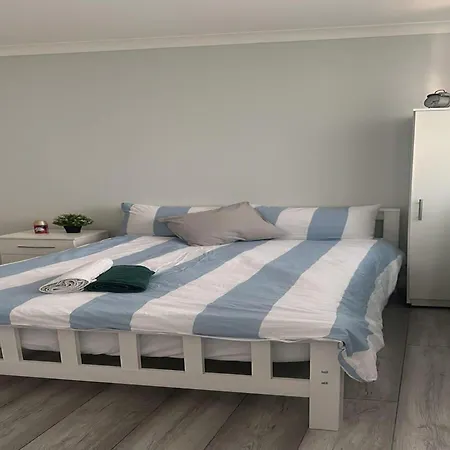 Captivating 1-bed In London