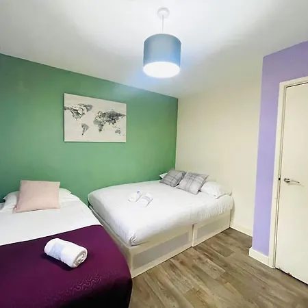Bright Flat In Bricklane-aldgate London