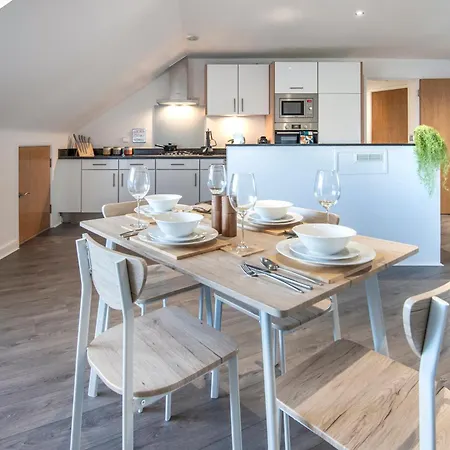 The Loft - Spacious Luxury 2 Bed 2 Bath With Free Secure Parking And Tube Close By Apartment *