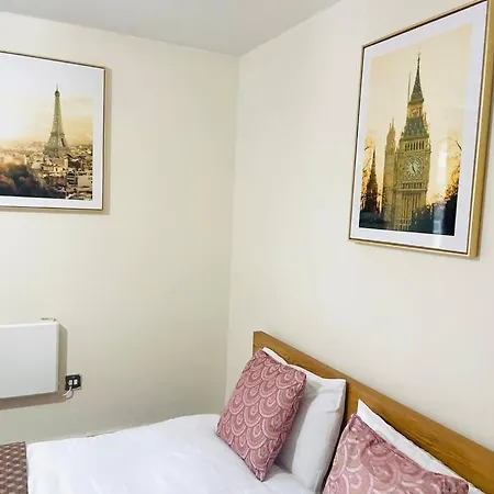 Bright Flat In Bricklane-aldgate