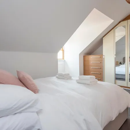 The Loft - Spacious Luxury 2 Bed 2 Bath With Free Secure Parking And Tube Close By Apartment London