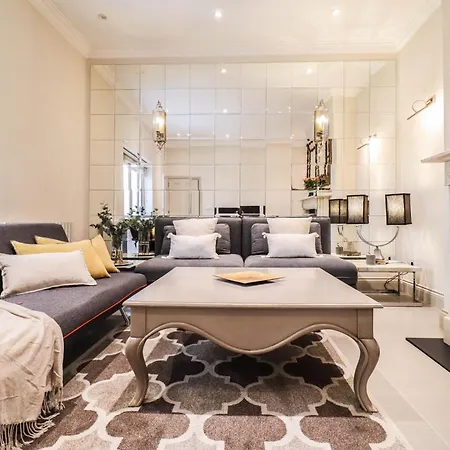 Lovely Kensington In A Prime Location Apartment *