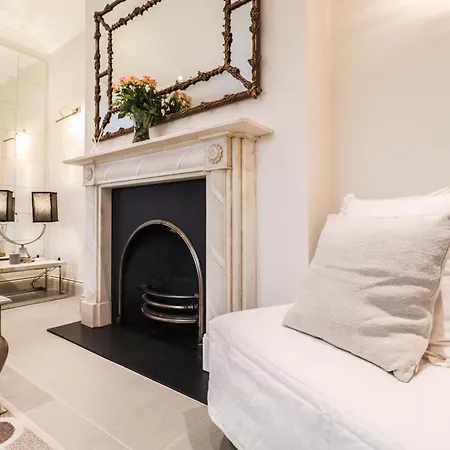 Lovely Kensington In A Prime Location *