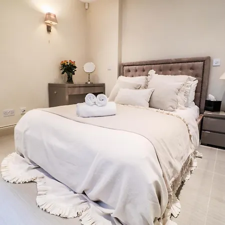 Lovely Kensington In A Prime Location Apartment London